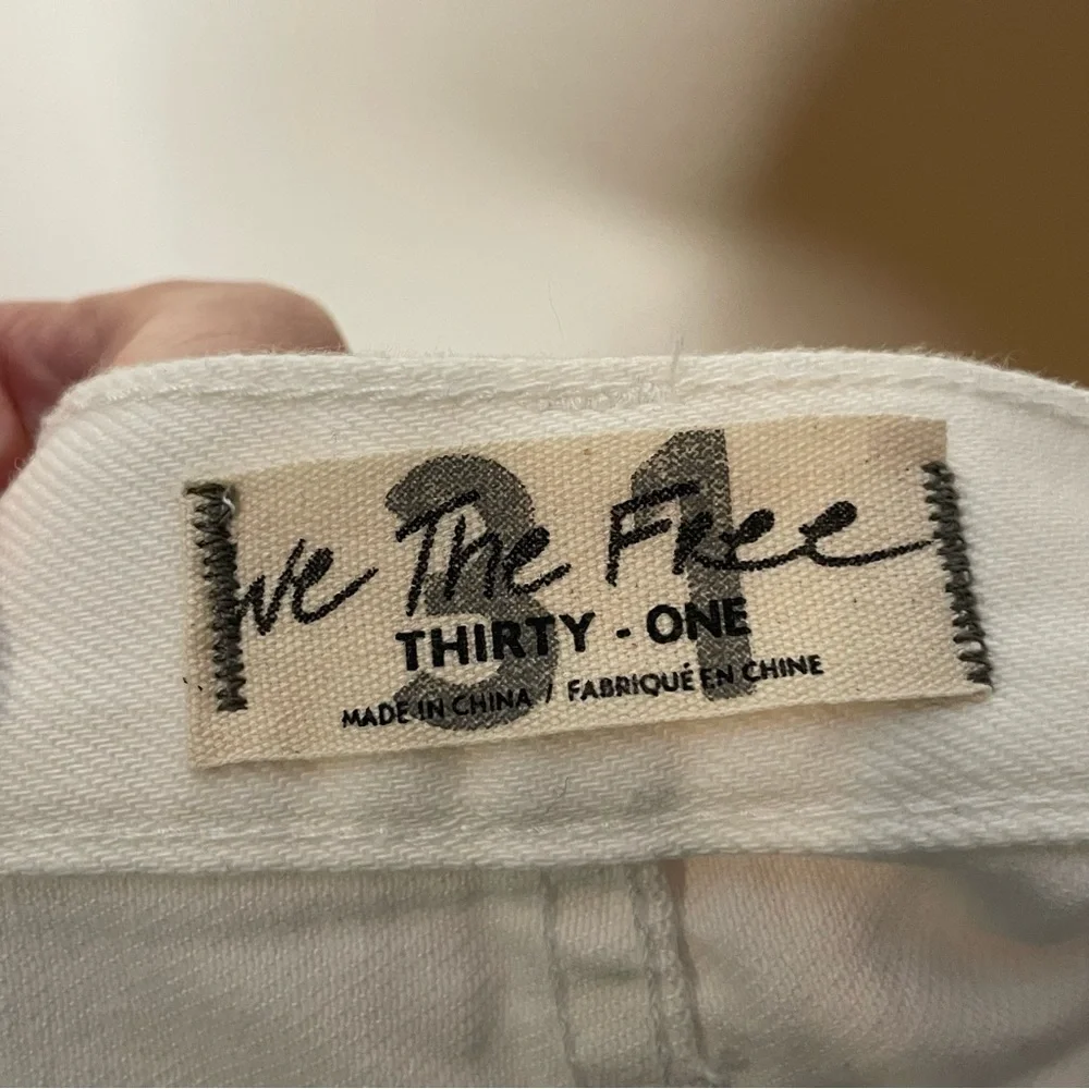 Free People Sofia Distressed High Rise Denim Shorts Size 31 NEW
